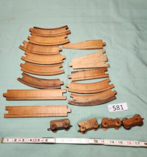 g581- wooden train set