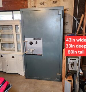 g584- (See Video) high-security commercial safe, International Fortress model. TL-30 Burglary Rating