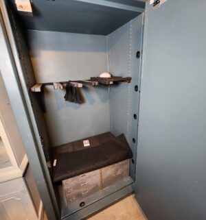 g584- (See Video) high-security commercial safe, International Fortress model. TL-30 Burglary Rating - Image 3