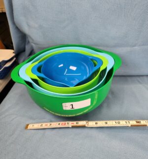 h1- Plastic Mixing Bowls