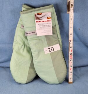 h20- Set of 2 Oven Mitts by kitchenaid