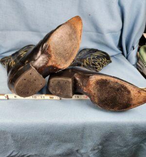 h36- Nocona Boot Size 8 - Image 3