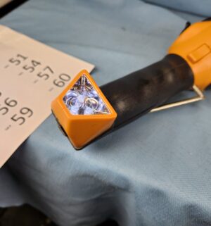 h50- LED Emergency crank radio/flashlight - Image 3