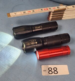 h88- Mini Flash Lights