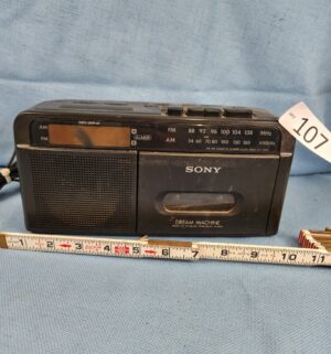 h107- Sony Dream Machine Model ICF-C610. Powers on