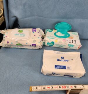 h113- wipes. 1 is open
