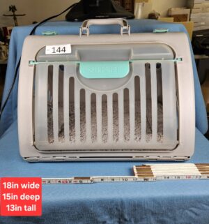 h144- Sport Pet Travel kennel