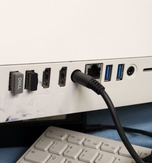 h152- Dell Inspiron 24 all in one 5420. NO PIN available - Image 3