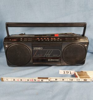 h191- vintage emerson stereo