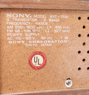 h202- vintage sony clock radio Model 8FC-75W - Image 4