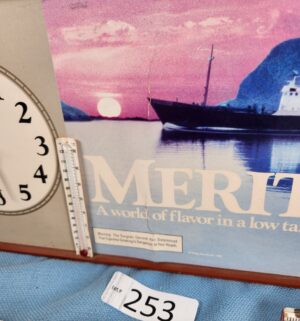 h253- Merit Cigarettes promotional clock/thermometer - Image 2