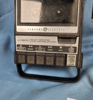 h261- GE Tape Recorder Model 3-5008A - Image 2