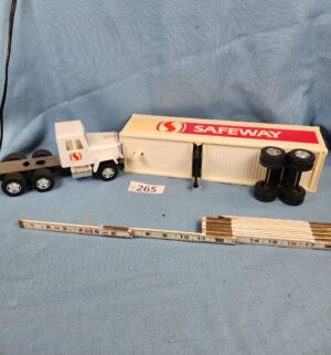 h265- vintage Safeway semi-truck and trailer toy - Image 2
