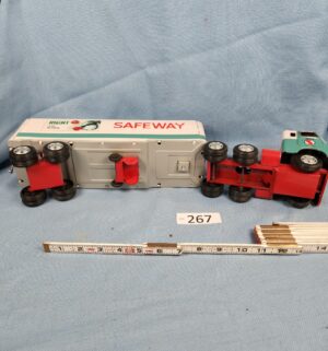 h267- tin litho Safeway semi-truck toy made in Japan in the 1960s - Image 3