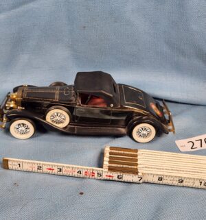 h270- 1931 Rolls Royce Phantom II solid-state AM transistor radio - Image 1