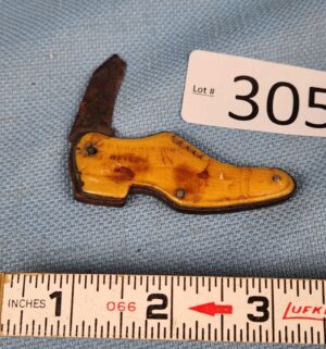 h305- Antique Shoe Pocket Knife