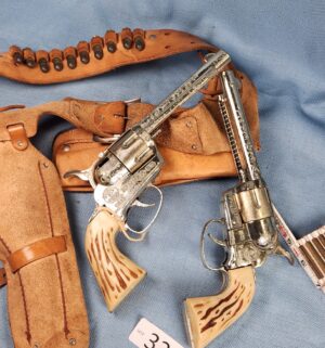 h327- vintage fanner 50 toy cap gun set - Image 4