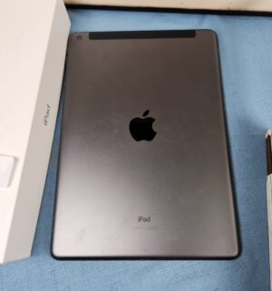 h333- iPad Model A2603 w/ box. 64gb. LOCKED. BUYER BEWARE. NO CODE. - Image 3