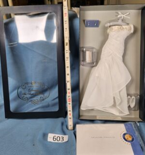 d603- Franklin Mint Princess Diana Doll, White/Ivory Chiffon High-Low Dres
