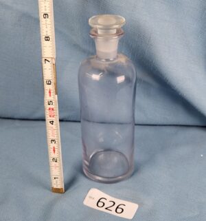 d626- Early 1900s Purple Glass Lab Apothecary Bottle