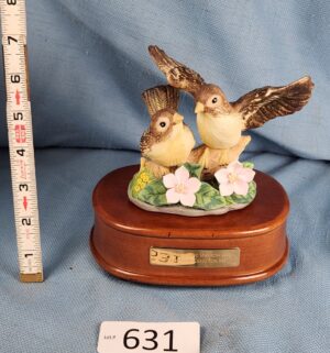 d631- Sparrow Music Box