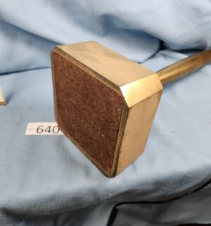 d640- Mid Century Brass Eagle Towel Holder - Image 4