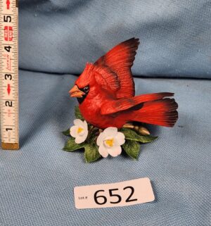 d652- Lenox Fine Porcelain Cardinal bird figurine