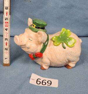 d669- 1970s St Patricks Day Ceramic Piggy Bank