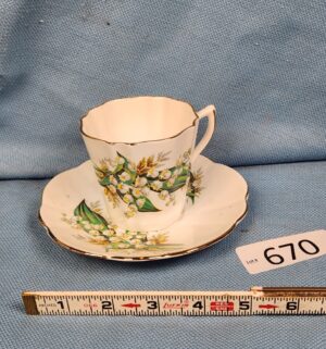 d670- Lefton England Bone China Cup/Saucer