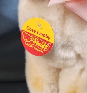 d699- vintage Steiff Cosy Lamby stuffed animal. - Image 3