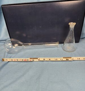 d738- Pyrex Kjeldahl Flask. Conical Flask