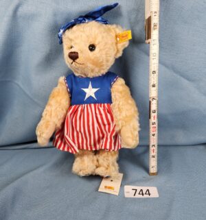 d744- Steiff Mrs. First American Teddy Bear 2003