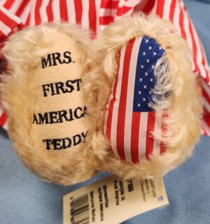 d744- Steiff Mrs. First American Teddy Bear 2003 - Image 4