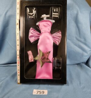 d759- Franklin Mint Marilyn Monroe Gentlemen Prefer Blondes Pink Evening Gown Ensemble