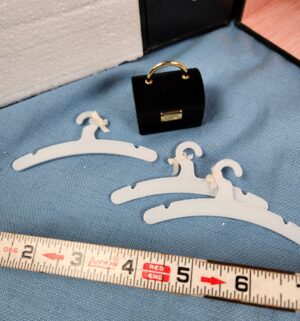d760- Franklin Mint Marilyn Monroe doll wardrobe trunk - Image 5