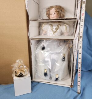 d764- Danbury Mint Shirley Temple Little Princess porcelain collector doll