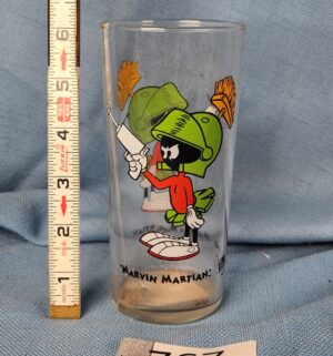 d767- Warner Bros. Looney Tunes Marvin the Martian pint glass - Image 3