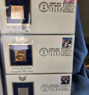 d769- Golden Replicas of the Stamps of the Century. 22kt gold - Image 4