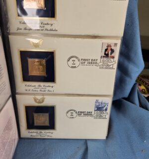 d770- Golden Replicas of the Stamps of the Century 22kt gold - Image 5