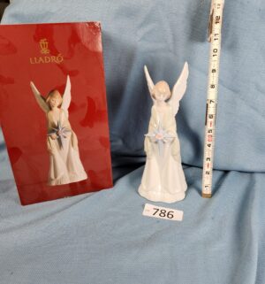 d786- Lladro Star of the Heavens