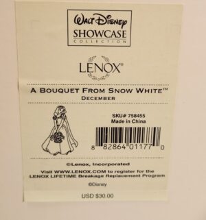 d787- Lenox Disney Showcase Collection A Bouquet from Snow White figurine - Image 6