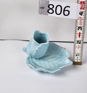 d806- California Pottery Rose on leaf toothpick holder