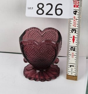 d826- Degenhart Glass beaded heart toothpick holder