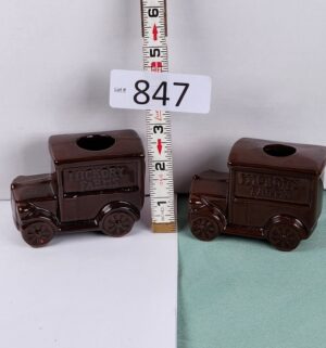 d847- 1950s hickory Farms ceramic redware truck toothpick holder