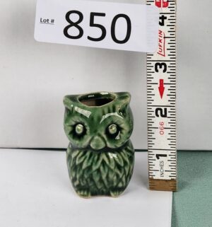 d850- 1970s Japan Ceramic Owl Toothpick Holder
