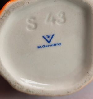d914- 1950s Goebel ceramic blackbird match striker/holder - Image 3