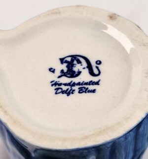d920- Pig on stump Delft Blue toothpick holder - Image 3