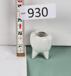 d930- Ceramic (Tooth)pick holder