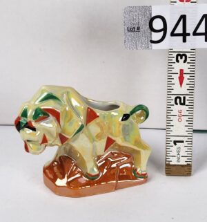d944- 1950s Art Deco-style cubist lion Toothpick Holder