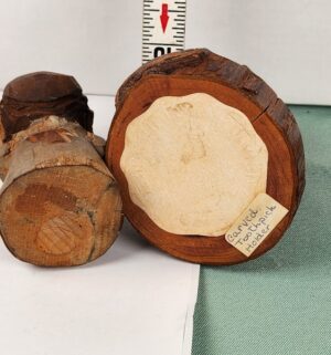 d1015- vintage Anri Big Mouth figures from Italy are hand-carved wood match holders - Image 3